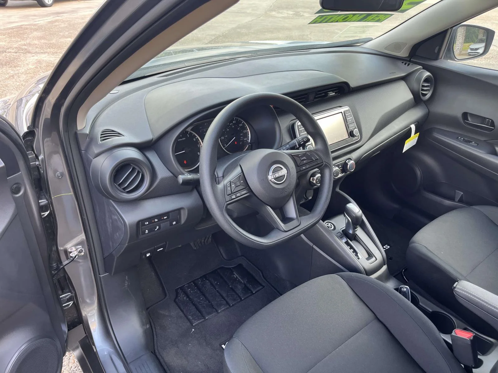 2025 Nissan KICKS PLAY Base - Photo 10