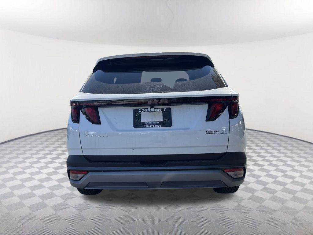 New 2026 White Hyundai SEL FWD image 6
