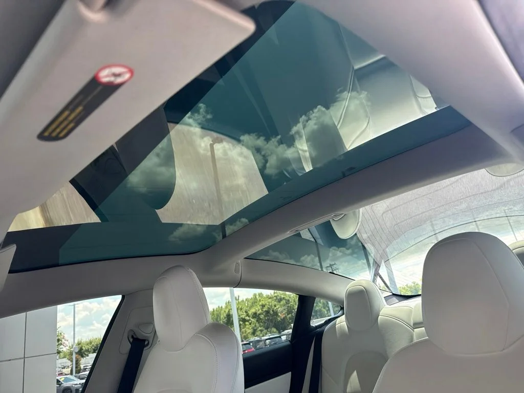 Used 2019 Black Tesla  image 27