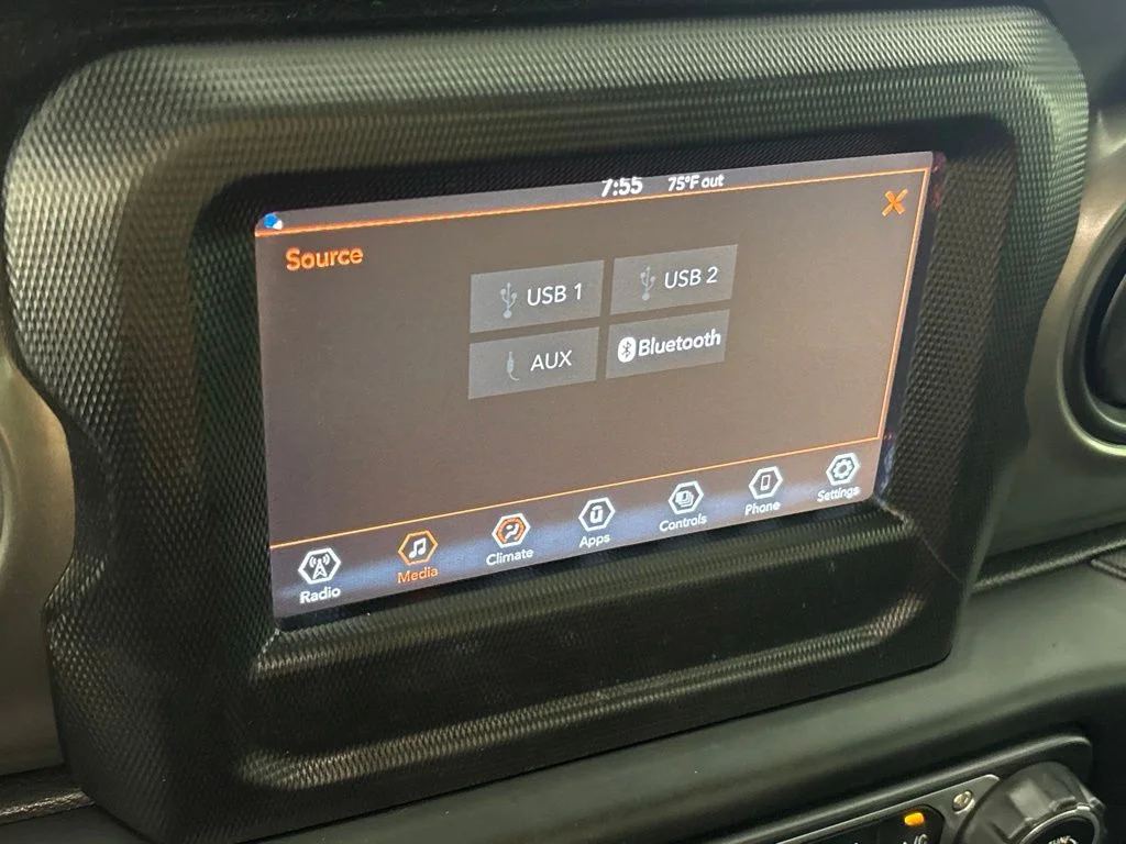 Used 2023 Gray Jeep Sport S image 30