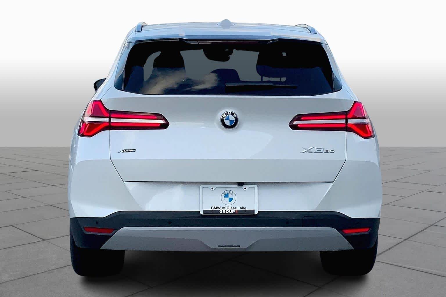 Used 2026 Mineral White Metallic BMW 30 xDrive image 4