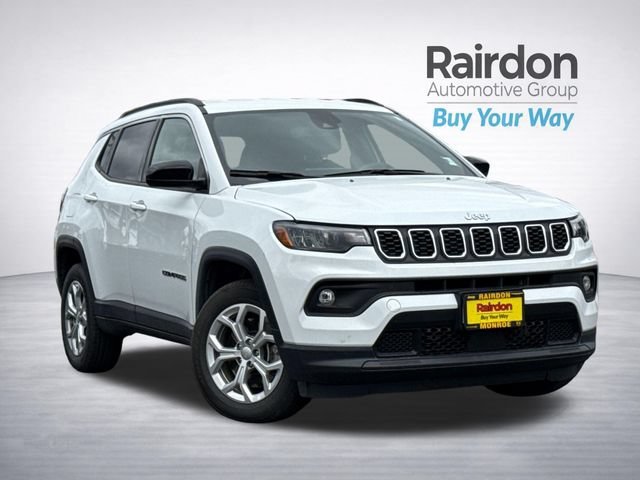 Used 2024 Bright White Clearcoat Jeep Latitude image 1