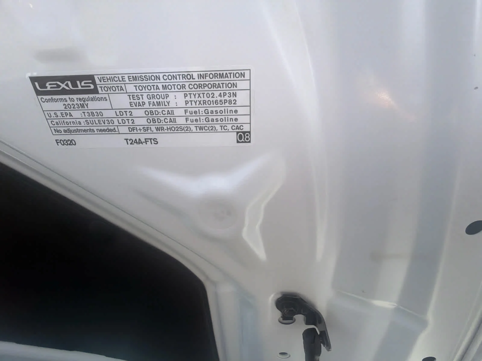 Used 2023 Eminent White Pearl Lexus Premium image 3