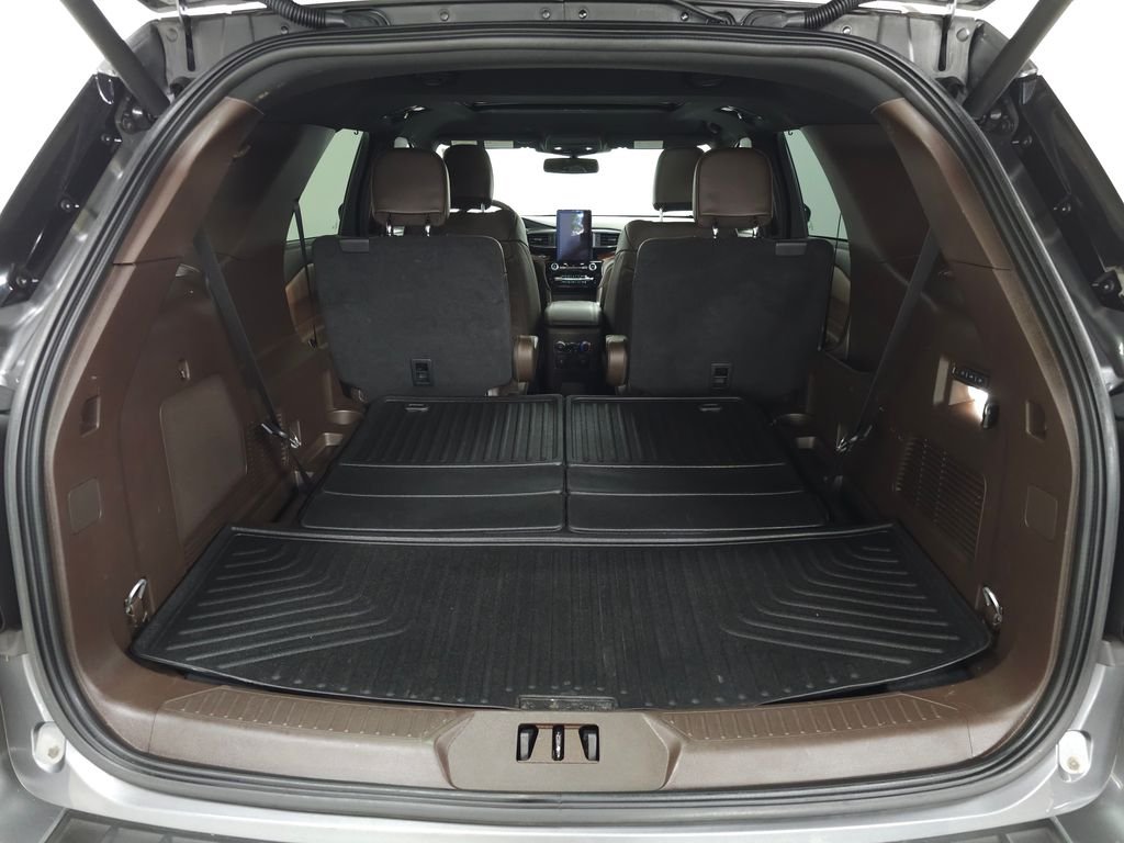 Used 2023 Gray Metallic Ford King Ranch image 8