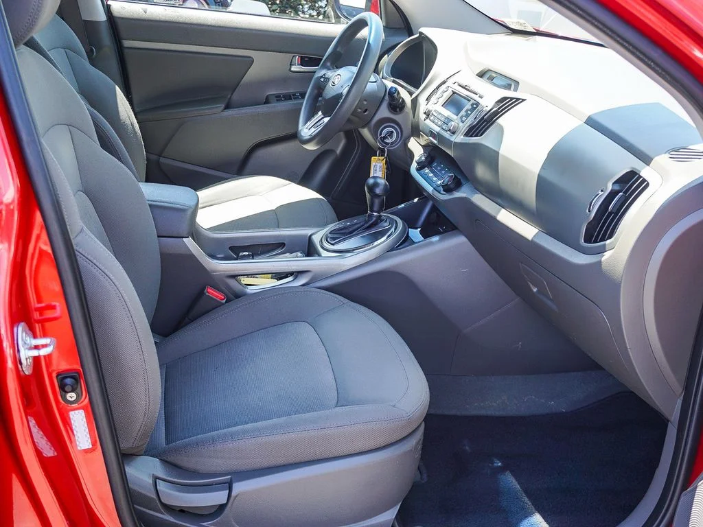 Used 2011 Red Kia LX image 13