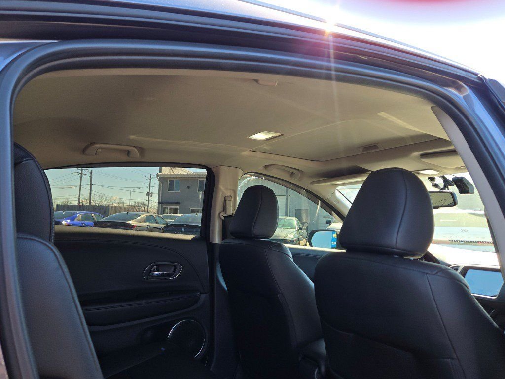 Used 2018  Honda EX-L image 11