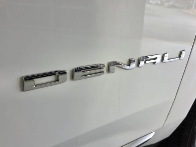 Used 2024 White GMC Denali image 18