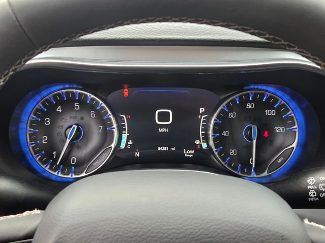 Used 2025 White Chrysler Limited image 24