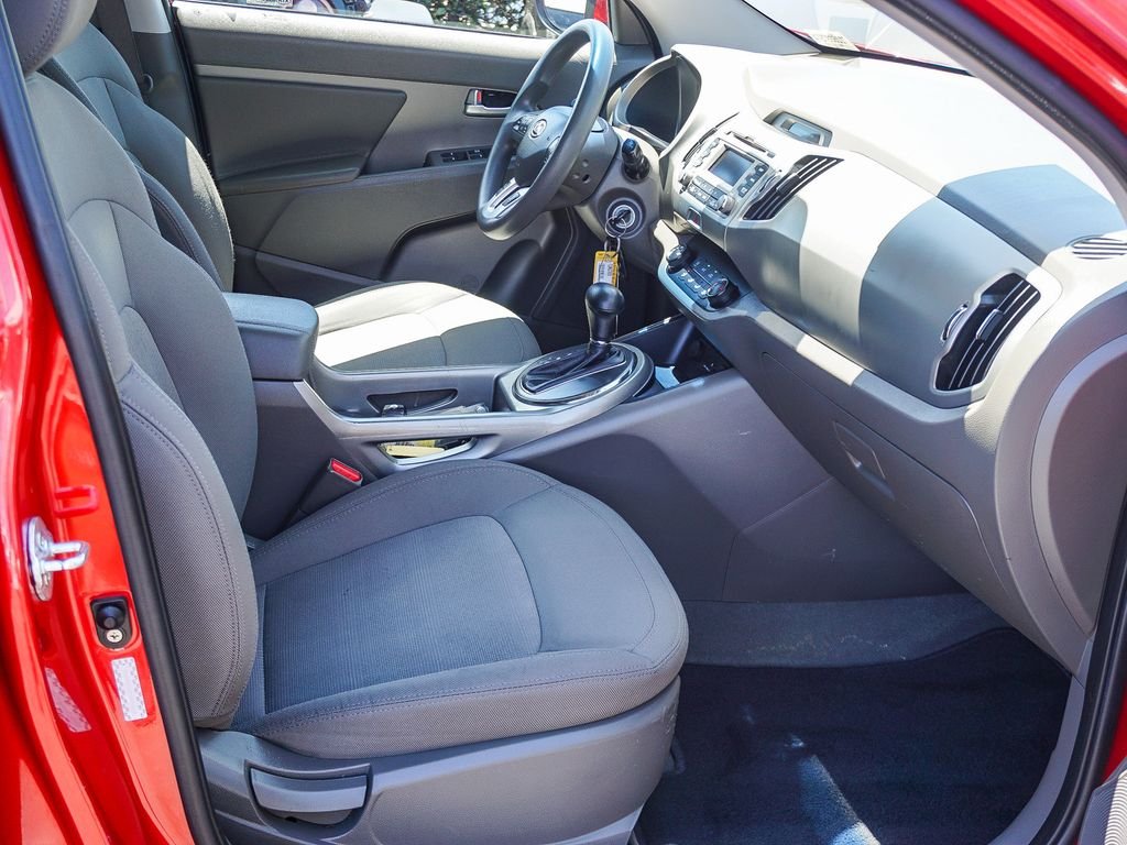 Used 2011 Red Kia LX image 13