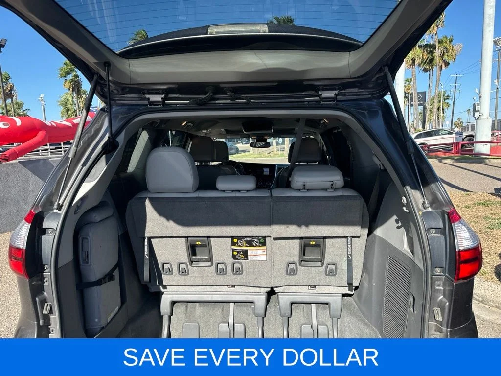 Used 2019 Gray Toyota XLE image 6