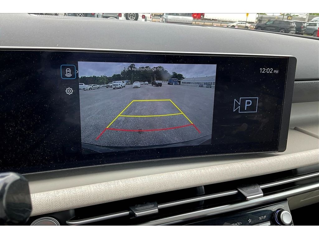 Used 2025  Hyundai SEL Convenience image 15