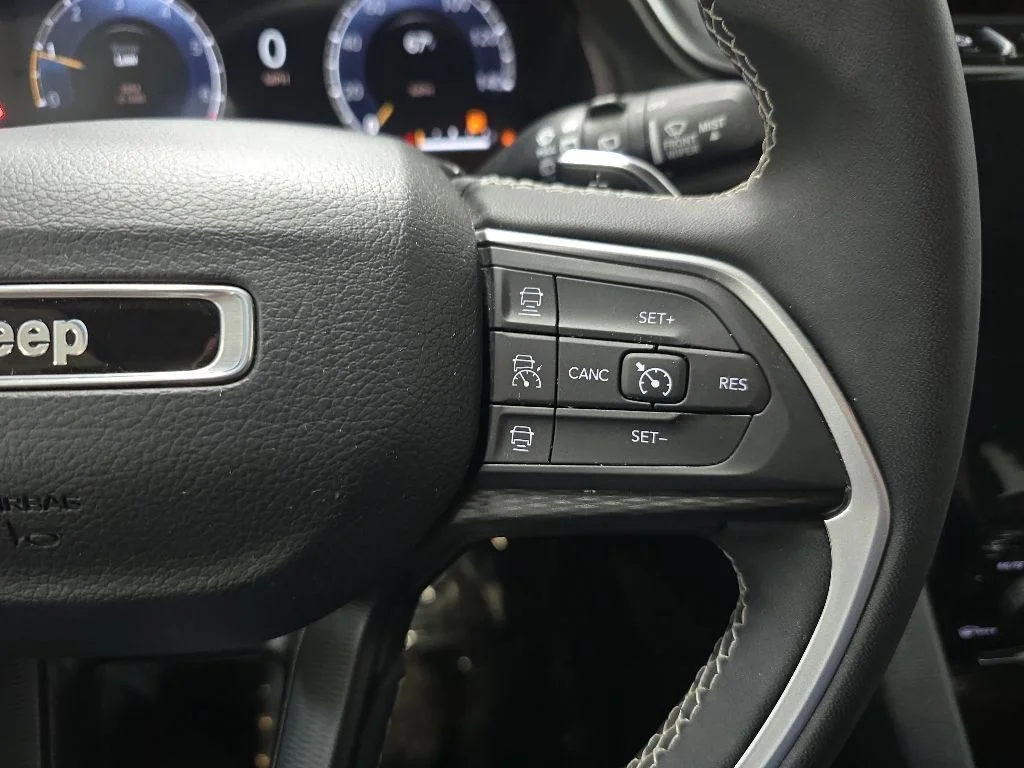 Used 2024 Black Jeep Laredo image 20