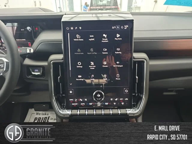 2026 GMC Yukon XL Denali - Photo 18
