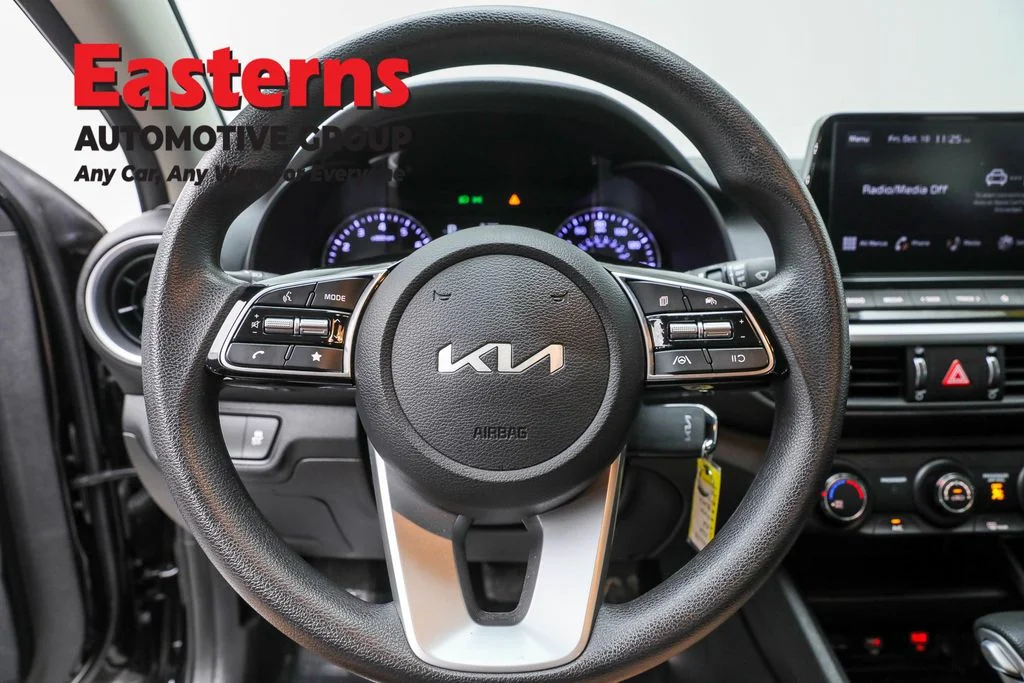 Used 2024 Black Kia LXS image 10