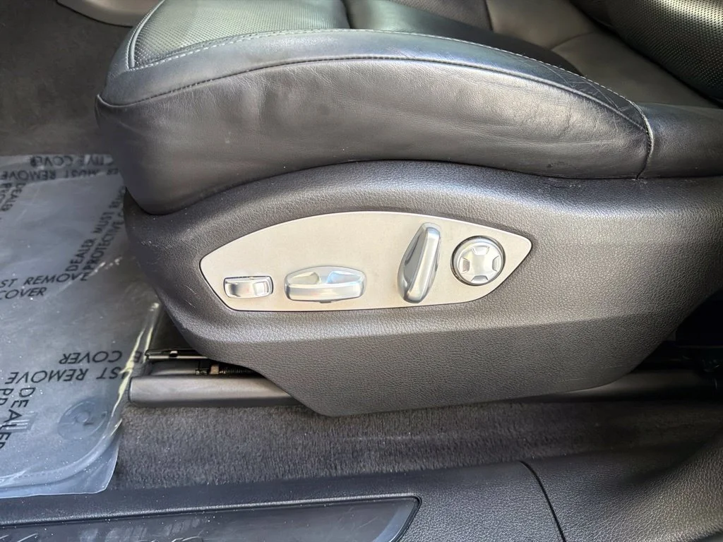 Used 2019 Black Porsche Base image 39