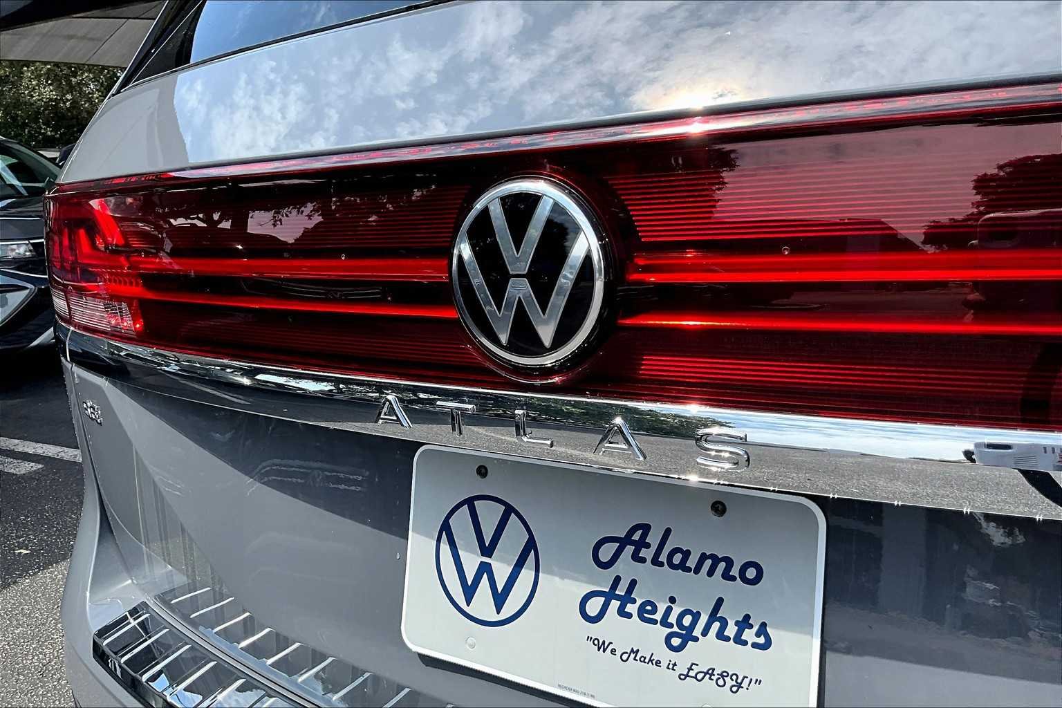 2026 Volkswagen Atlas SE w/Tech - Photo 15