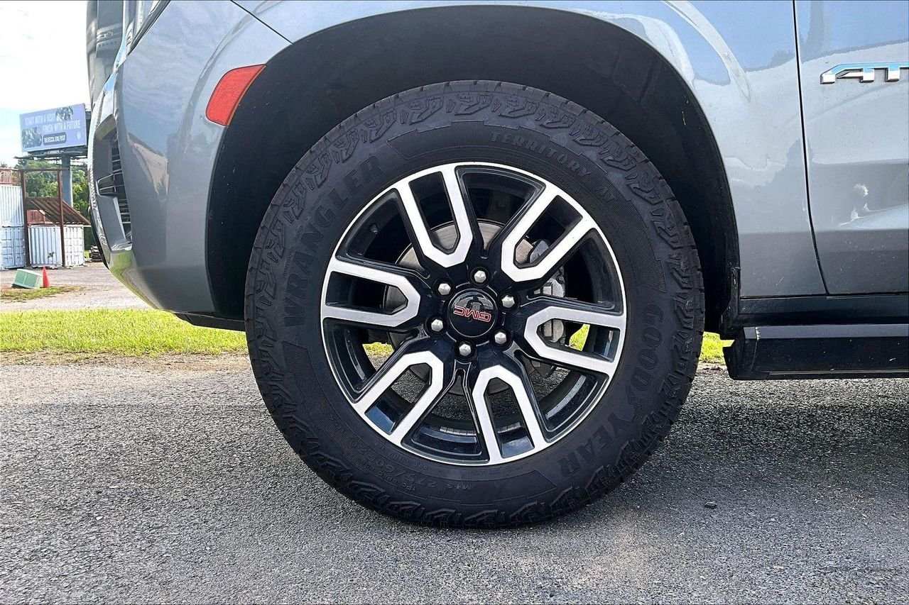 Used 2023 Sterling Metallic GMC 4WD AT4 image 2