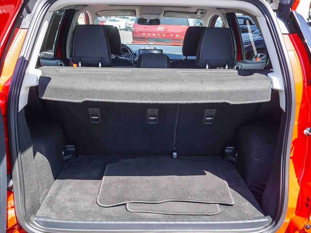 Used 2019 Red Ford SE image 25