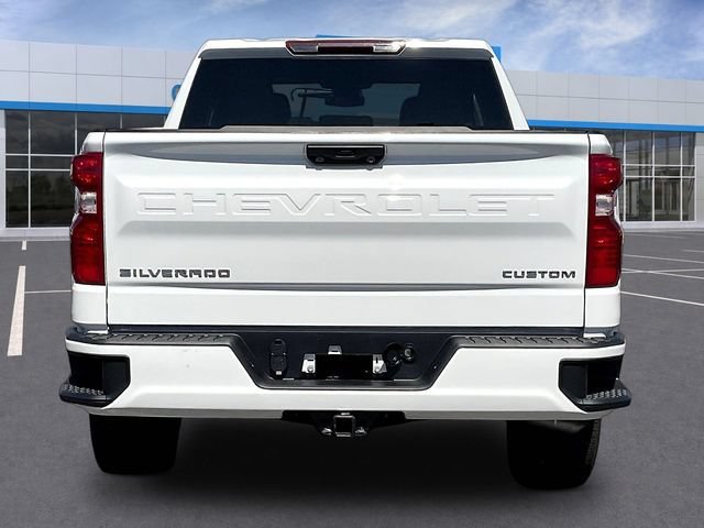 New 2026 Summit White Chevrolet Custom image 4