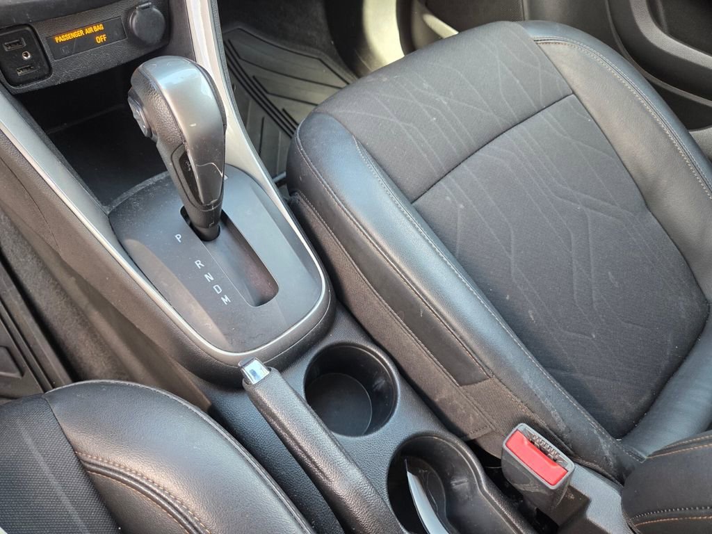 2022 Chevrolet Trax LT - Photo 25