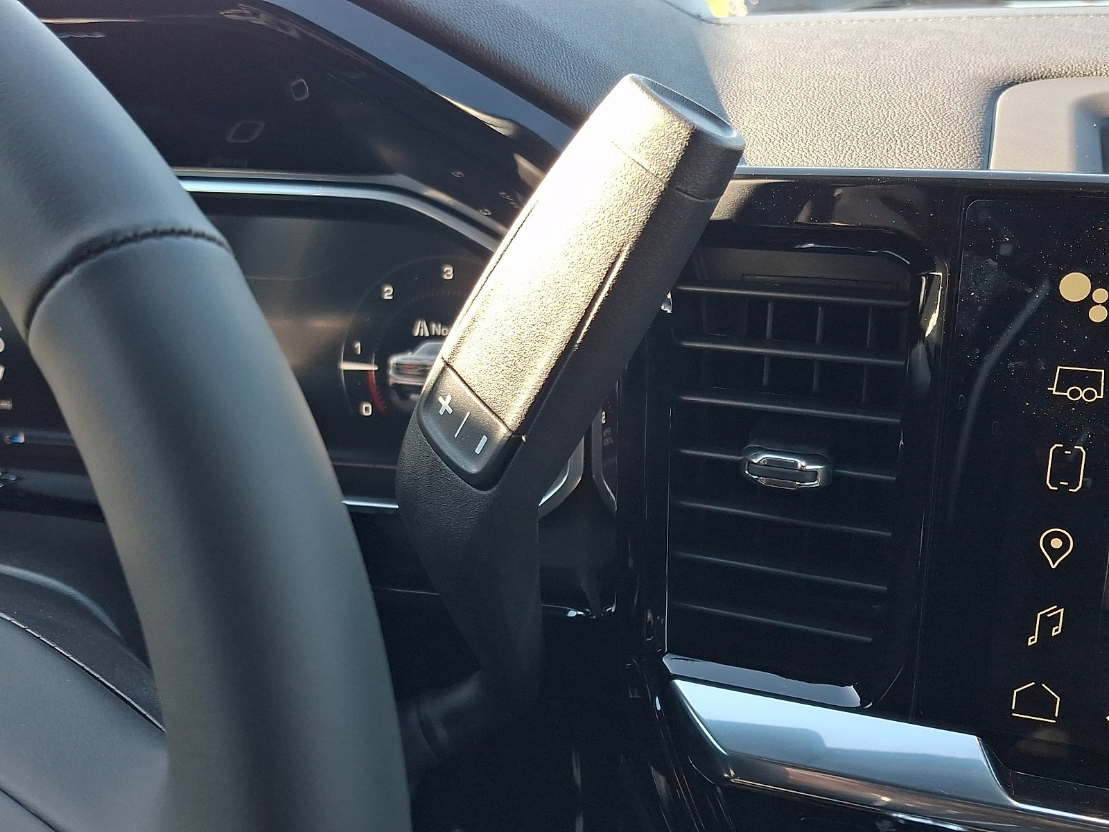 New 2026 Onyx Black GMC Elevation image 7