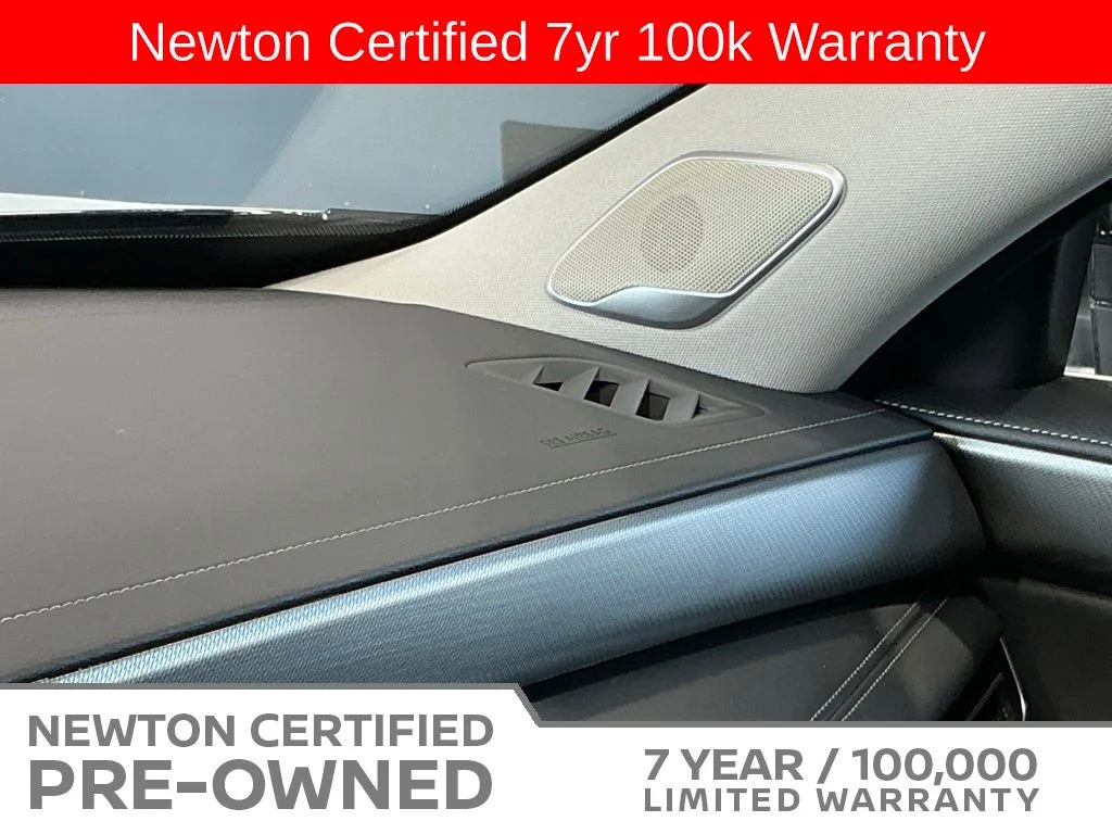 Certified Used 2025 Mineral Black INFINITI LUXE image 39