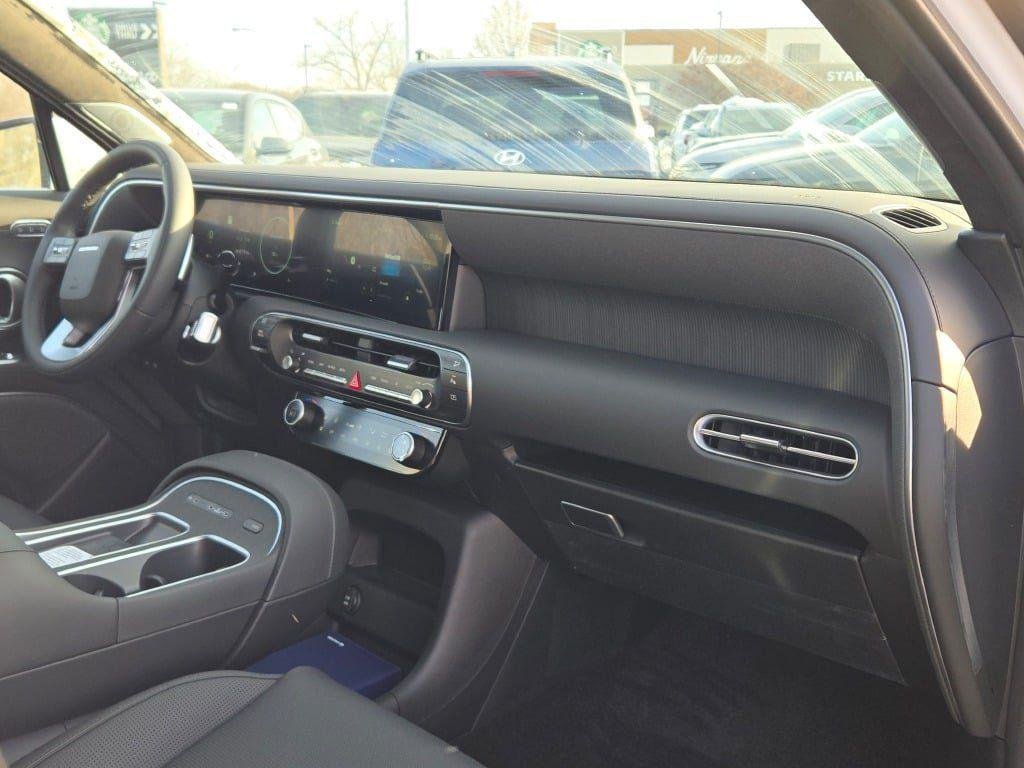 New 2026 White Hyundai Calligraphy AWD image 8