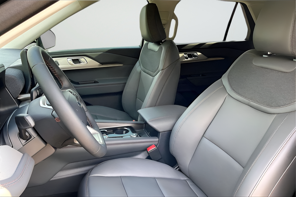 New 2026 Carbonized Gray Metallic Ford Active image 10
