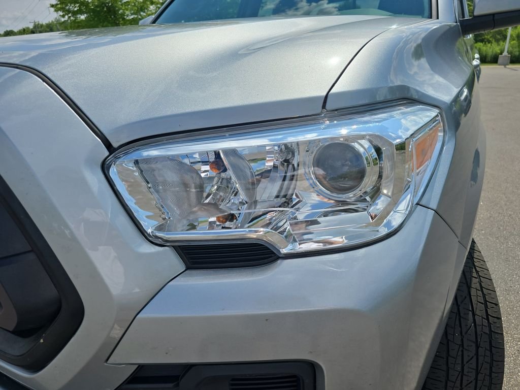 Certified Used 2022 Silver Toyota SR image 35