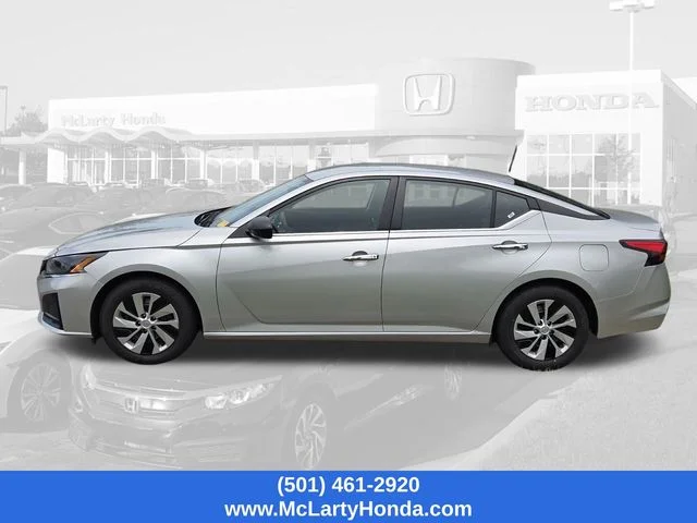 Used 2024 Silver Nissan 2.5 S image 2