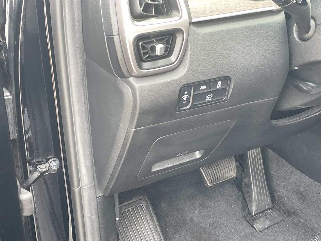 Used 2023 Black Kia EX image 18