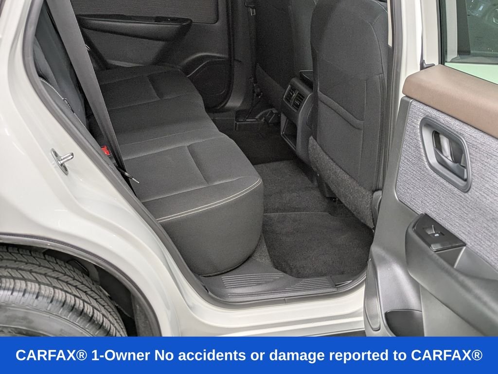 Used 2023 White Nissan S image 18