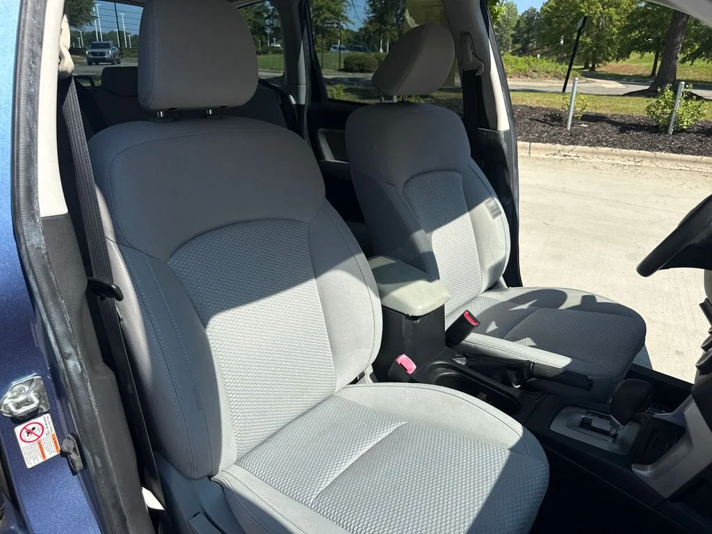 Used 2015 Quartz Blue Subaru 2.5i image 35
