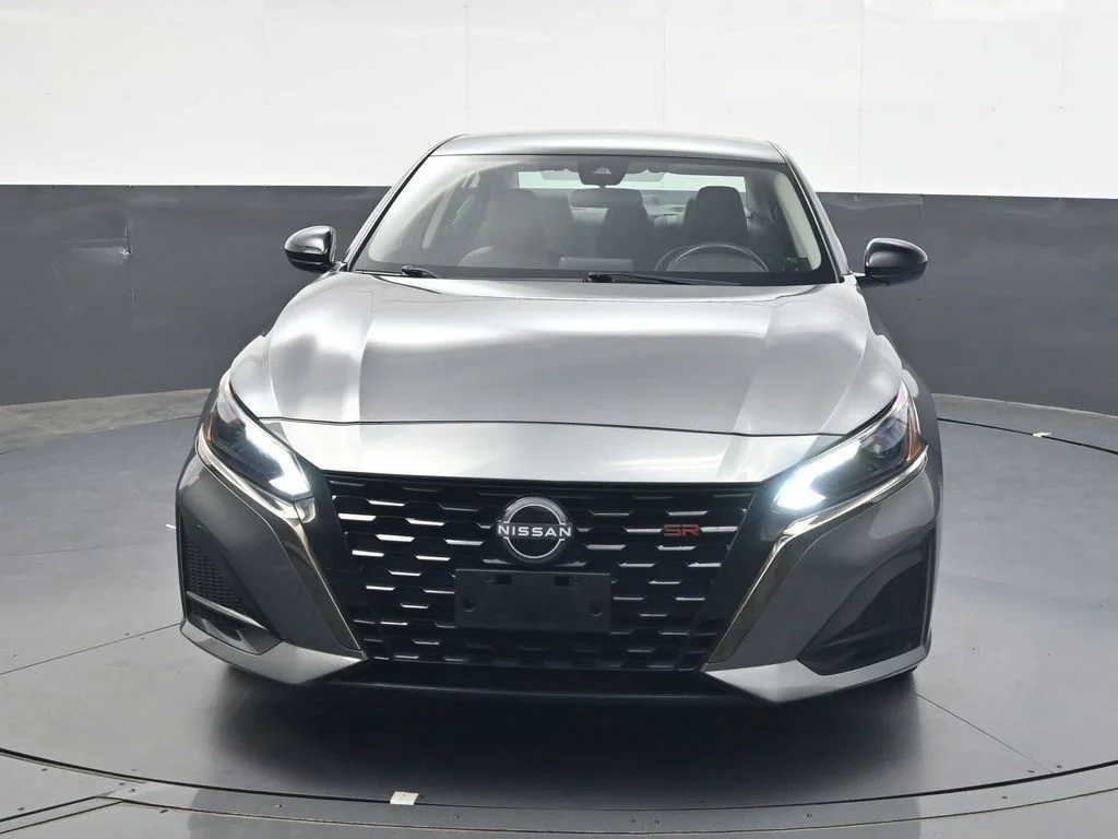 Used 2025 Gray Nissan 2.5 SR image 12