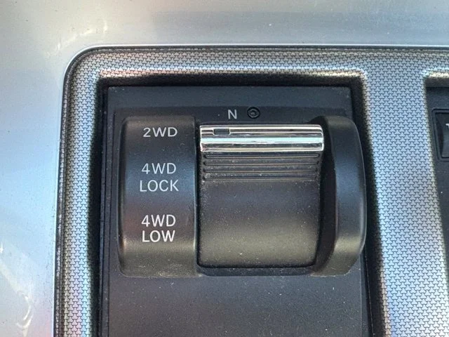 Used 2008 Blue Jeep Limited image 37
