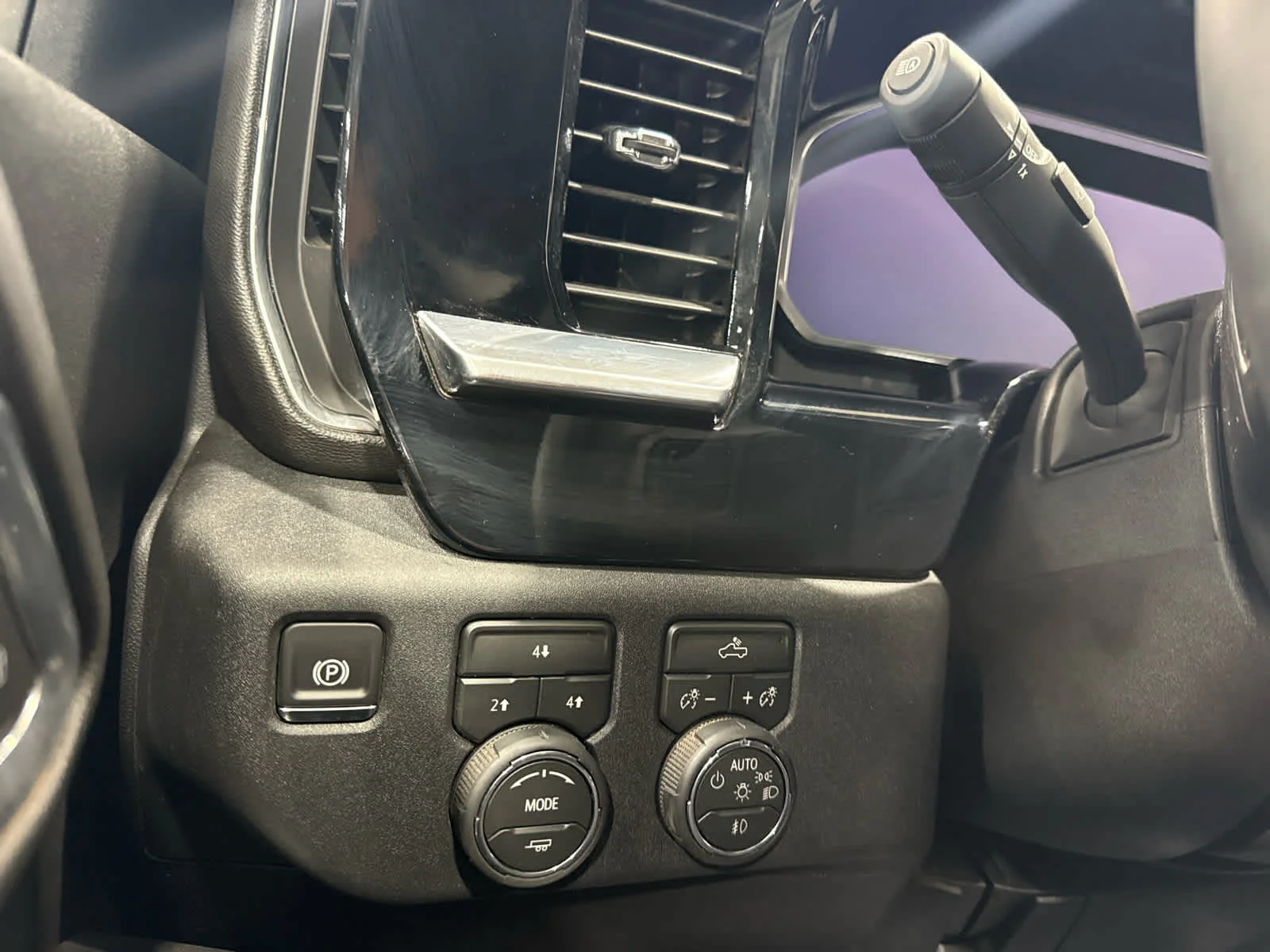 Used 2026 Lakeshore Blue Metallic Chevrolet LT image 22