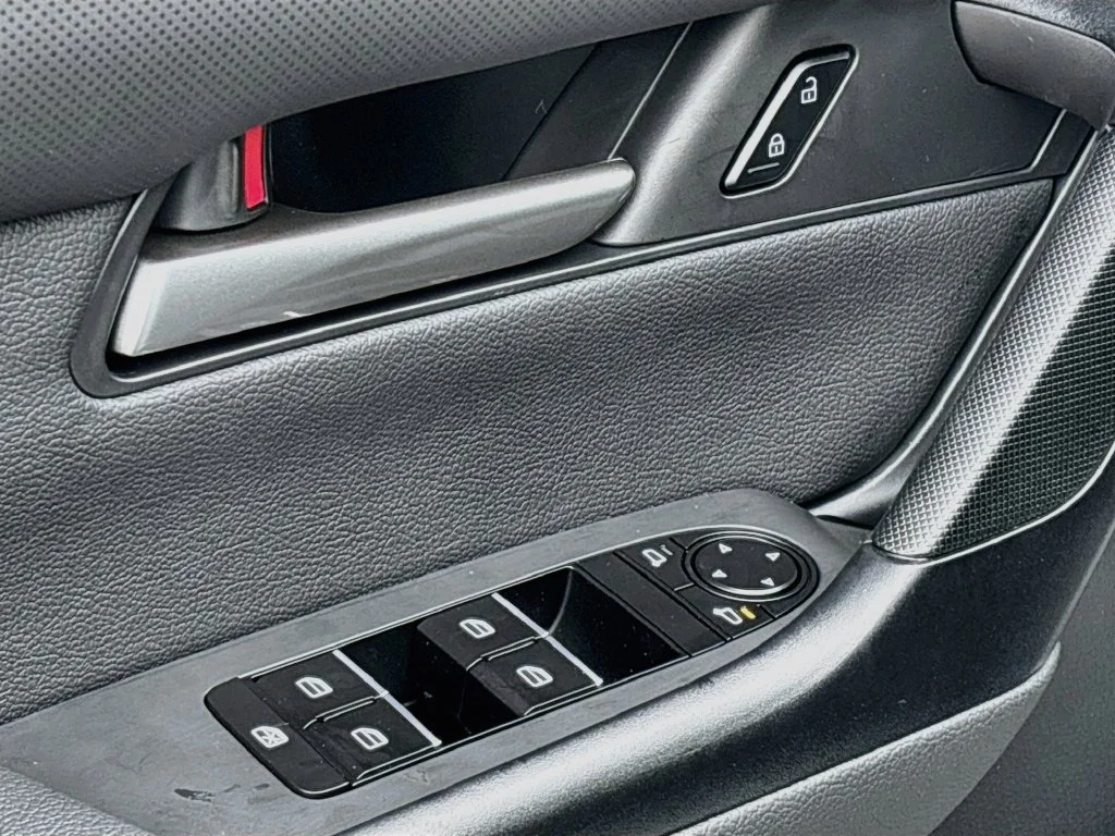 New 2026 Wind Chill Pearl Mazda Preferred AWD image 18