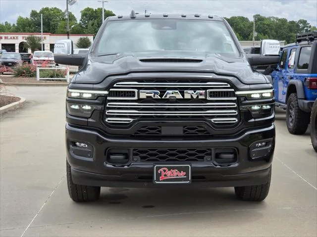New 2026 Diamond Black Crystal Pearl-Coat Exterior Paint RAM Laramie image 2