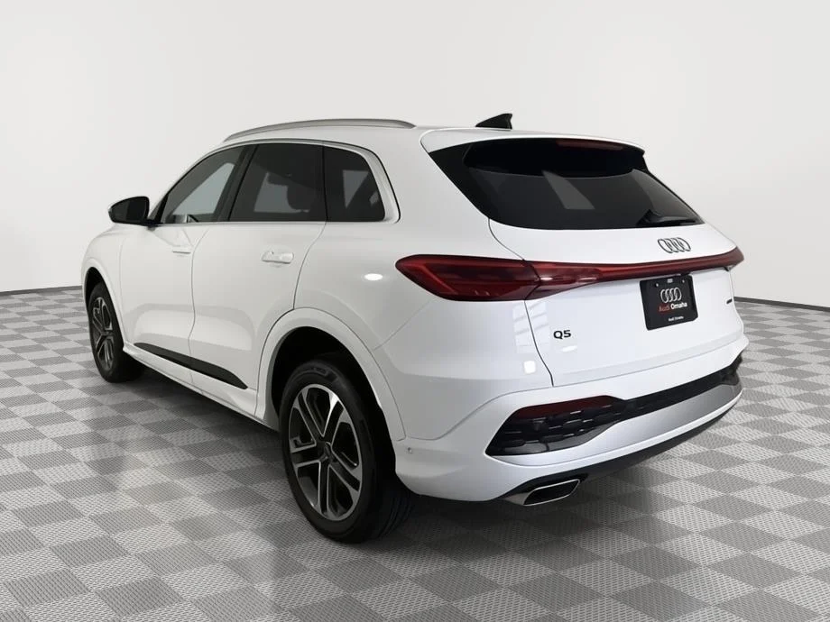 Used 2025 Arkona White Audi Premium image 5