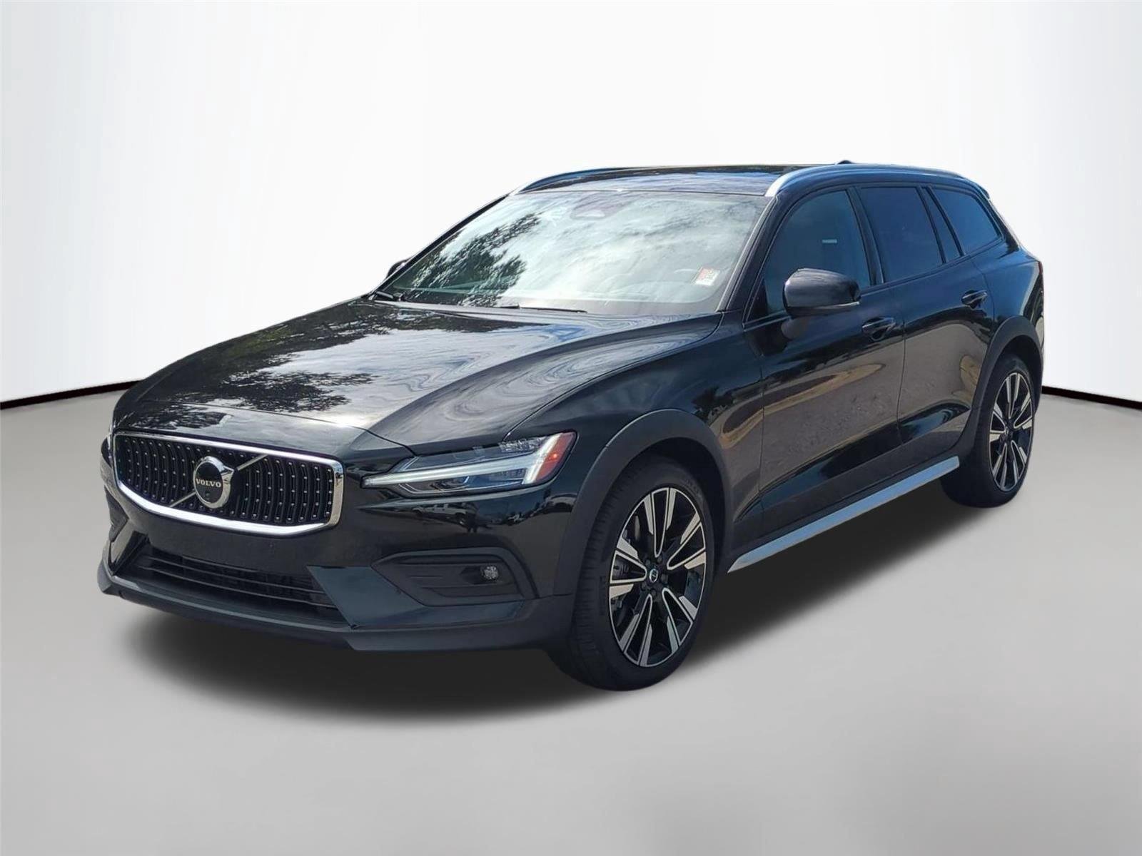 Used 2026 Onyx Black Metallic Volvo Ultra image 1