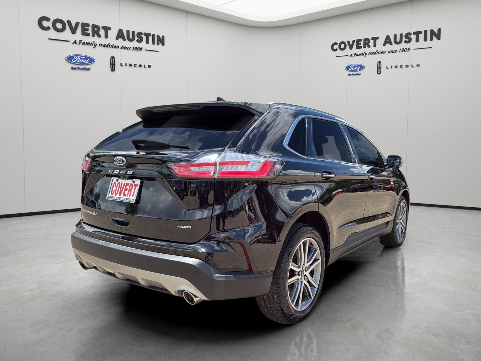 Used 2023 Black Ford Titanium image 5