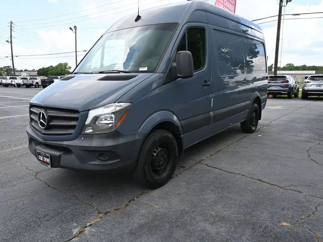 Used 2018 Gray Mercedes-Benz Cargo 144 WB image 22