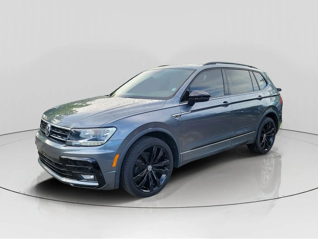 Used 2021 Gray Volkswagen 2.0T SE R-Line Black image 3