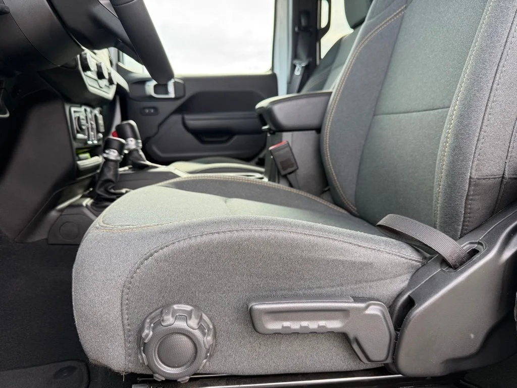 Used 2025 Black Jeep Sahara image 10