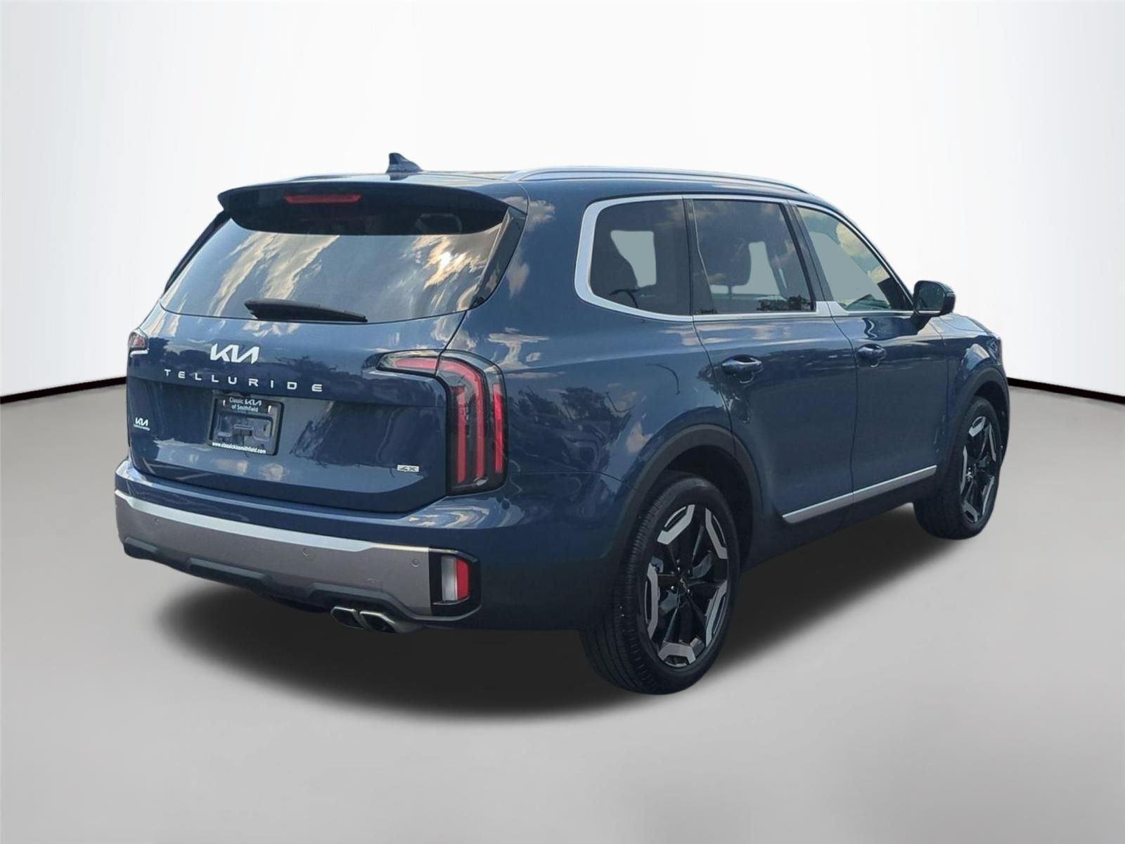 Used 2025 Midnight Lake Blue Kia EX image 5