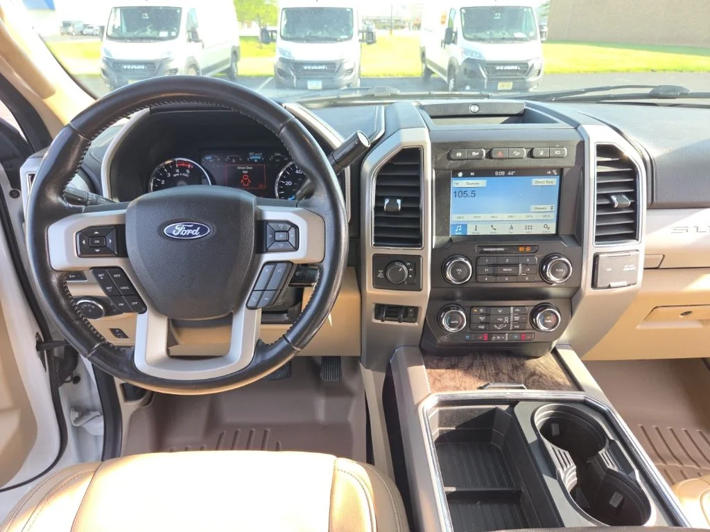 Used 2019 White Ford Lariat image 35