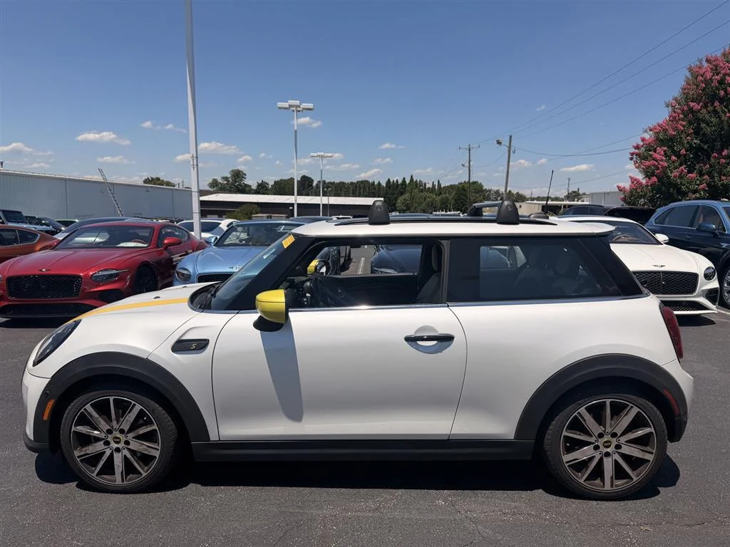 Used 2023 Nanuq White Metallic MINI Cooper SE image 2
