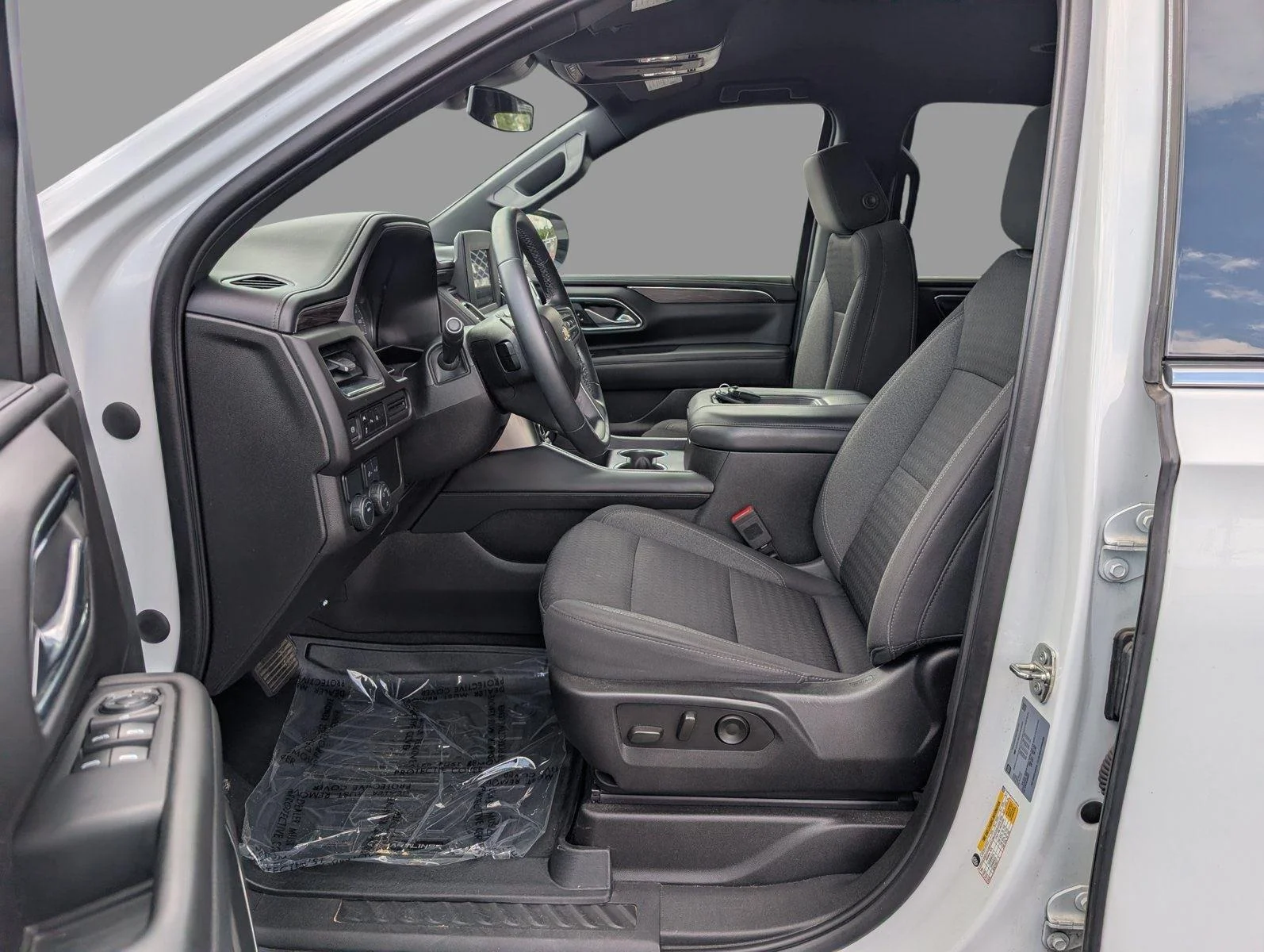 Used 2023 Summit White Chevrolet LS image 3