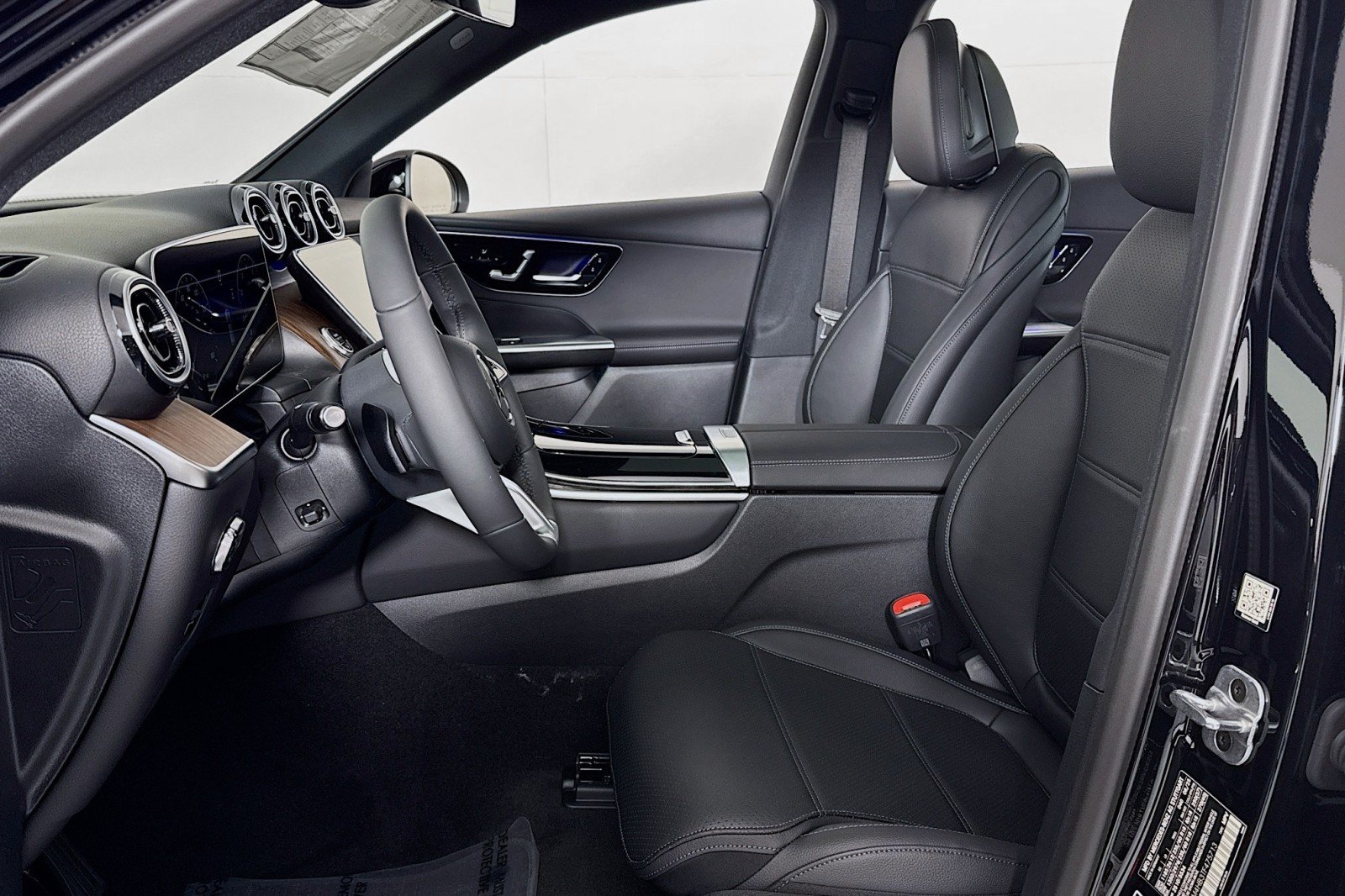 New 2026 Black Mercedes-Benz GLC 300 4MATIC® SUV image 16