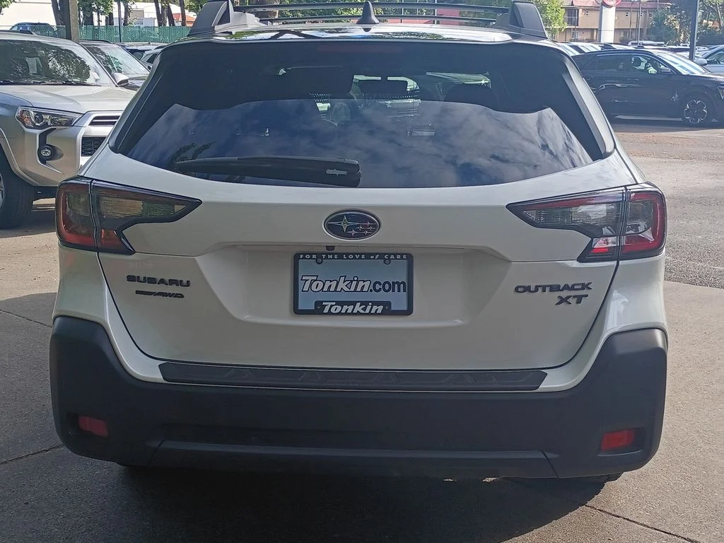 Used 2025 Crystal White Pearl Subaru Onyx Edition XT image 5